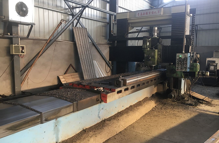 石家莊鼎輝生產(chǎn)有機肥設備的龍門銑床